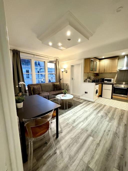 Centrally-Located Gem In Marble Arch, Londres Exterior foto